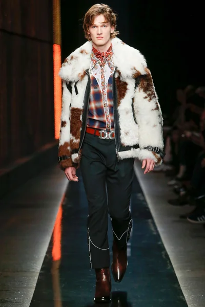 Look 47